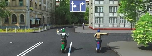 Такой сигнал рукой, подаваемый водителем мотоцикла, который движется по левой полосе, информирует о 