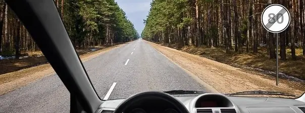 С какой максимальной скоростью Вы имеете право продолжить движение вне населенных пунктов на грузово